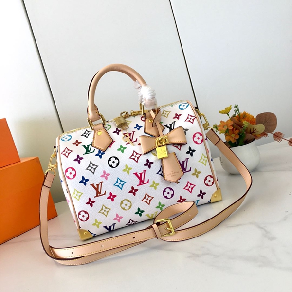 ルイヴィトンバッグ背面デザイン